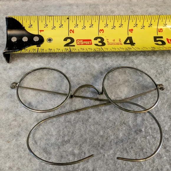 Early 1900's Vintage Silver Wire Rimmed Prescription Eyeglasses & Hard Eyecase